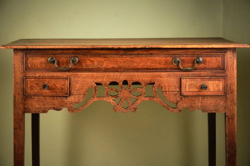 GEORGIAN OAK SIDE TABLE WITH PIERCED FRIEZE - ADDITIONAL PHOTO 2
