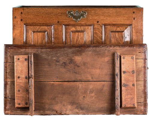 GEORGIAN OAK PANELLED COFFOR BACH - ADDITIONAL PHOTO 6