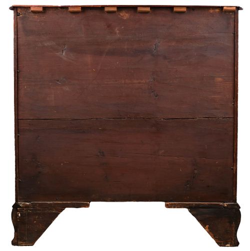 GEORGIAN MAHOGANY SMALL CHEST OF DRAWERS - ADDITIONAL PHOTO 3