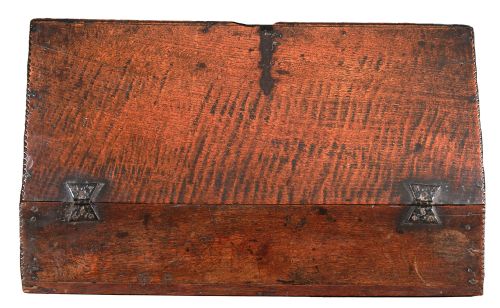 DATED INITIALLED AND CARVED OAK DESK BOX - ADDITIONAL PHOTO 3