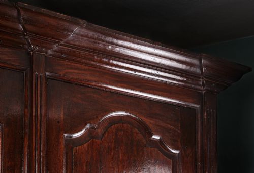 MAGNIFICENT WELSH OAK CLOTHESHANGING PRESS CUPBOARD - ADDITIONAL PHOTO 6
