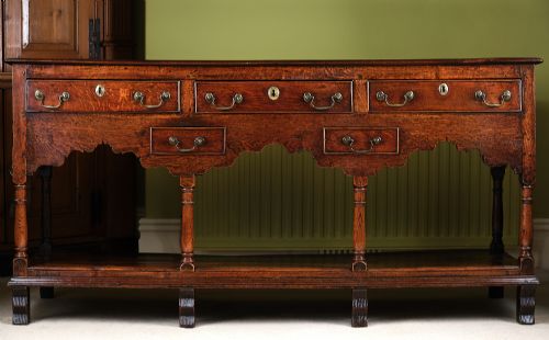 antique welsh oak low dresser from south wales - CATEGORY: ANTIQUE SIDEBOARDS - DATED 19TH CENTURY