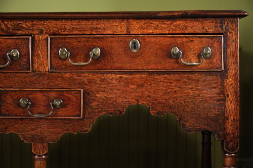 ANTIQUE WELSH OAK LOW DRESSER FROM SOUTH WALES - ADDITIONAL PHOTO 1