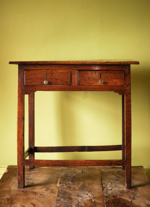 CHARACTERFUL WELSH SIDE TABLE - ADDITIONAL PHOTO 1