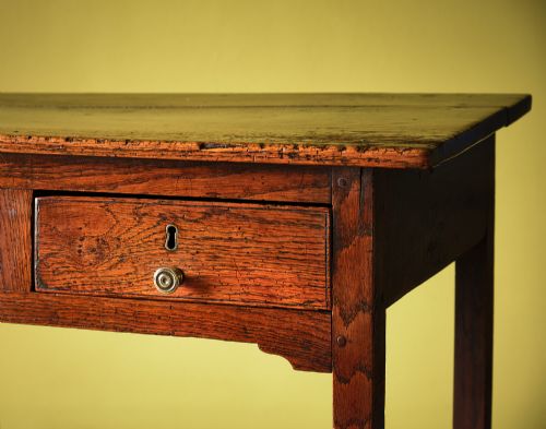 CHARACTERFUL WELSH SIDE TABLE - ADDITIONAL PHOTO 5