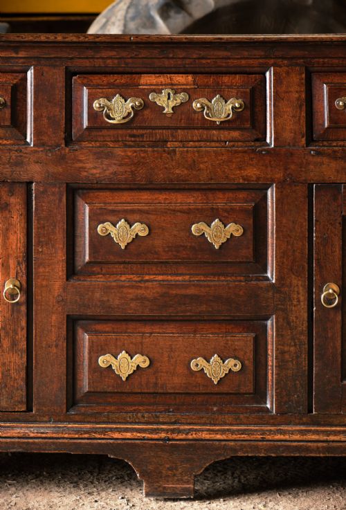 EARLY GEORGIAN CUPBOARD DRESSER FROM GLAMORGANSHIRE - ADDITIONAL PHOTO 2