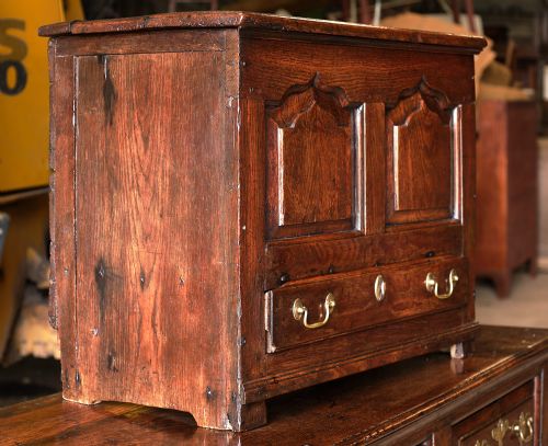 GEORGIAN OAK COFFOR BACH - ADDITIONAL PHOTO 2