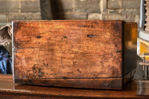 GEORGIAN OAK COFFOR BACH - ADDITIONAL PHOTO 7