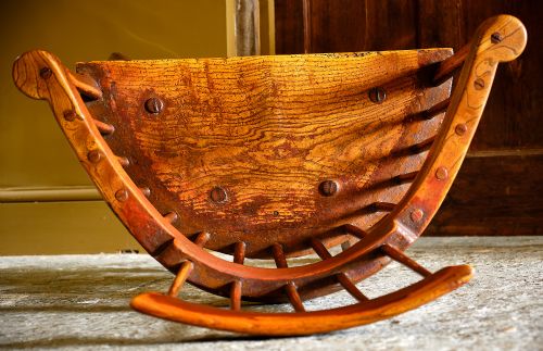 SUBSTANTIAL GEORGIAN COMB BACK STICK CHAIR WITH EXTENSIVE PAINT - ADDITIONAL PHOTO 7