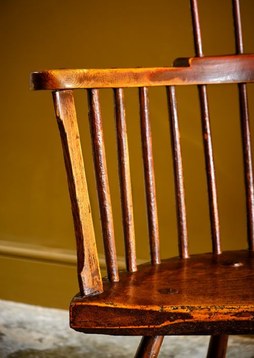 SUBSTANTIAL GEORGIAN COMB BACK STICK CHAIR WITH EXTENSIVE PAINT - ADDITIONAL PHOTO 8