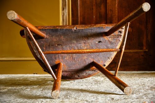 SUBSTANTIAL GEORGIAN COMB BACK STICK CHAIR WITH EXTENSIVE PAINT - ADDITIONAL PHOTO 10