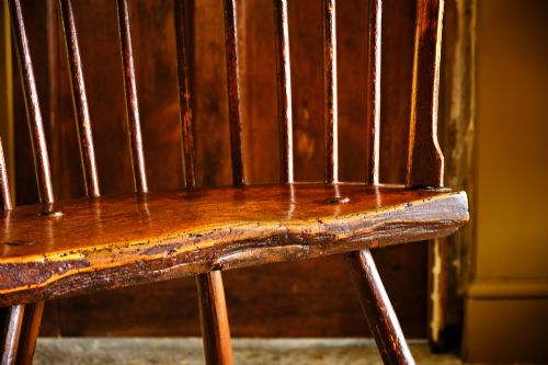SUBSTANTIAL GEORGIAN COMB BACK STICK CHAIR WITH EXTENSIVE PAINT - ADDITIONAL PHOTO 12