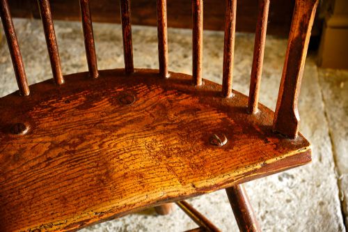 SUBSTANTIAL GEORGIAN COMB BACK STICK CHAIR WITH EXTENSIVE PAINT - ADDITIONAL PHOTO 17