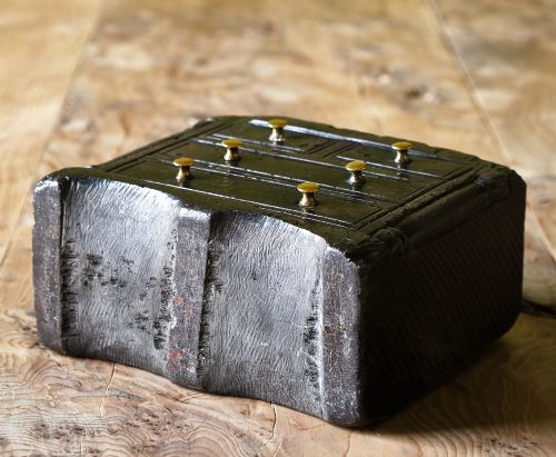 MINIATURE SLATE MODEL OF A CHEST OF DRAWERS - ADDITIONAL PHOTO 2