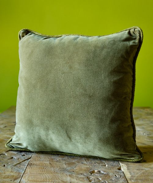 BRIGHTLY COLOURED VICTORIAN WOOL AND SILKWORK FLORAL PANEL CUSHION - ADDITIONAL PHOTO 2