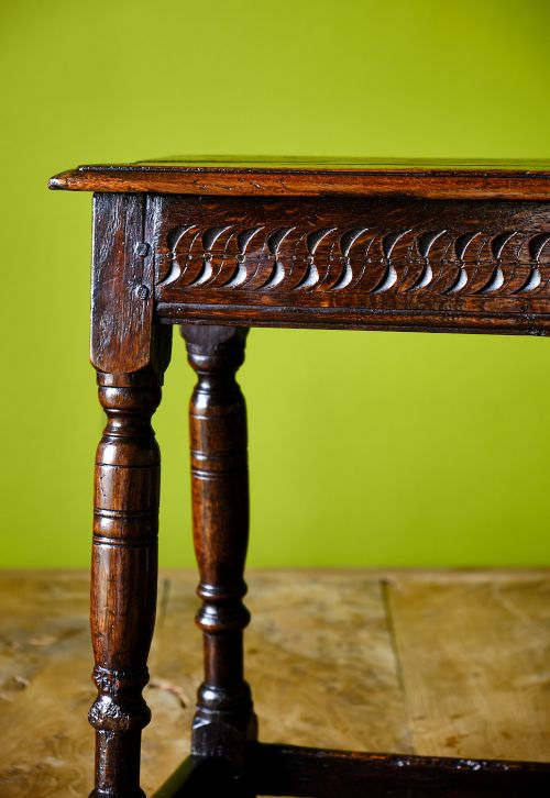 EARLY 17TH CENTURY OAK JOINED STOOL - ADDITIONAL PHOTO 5