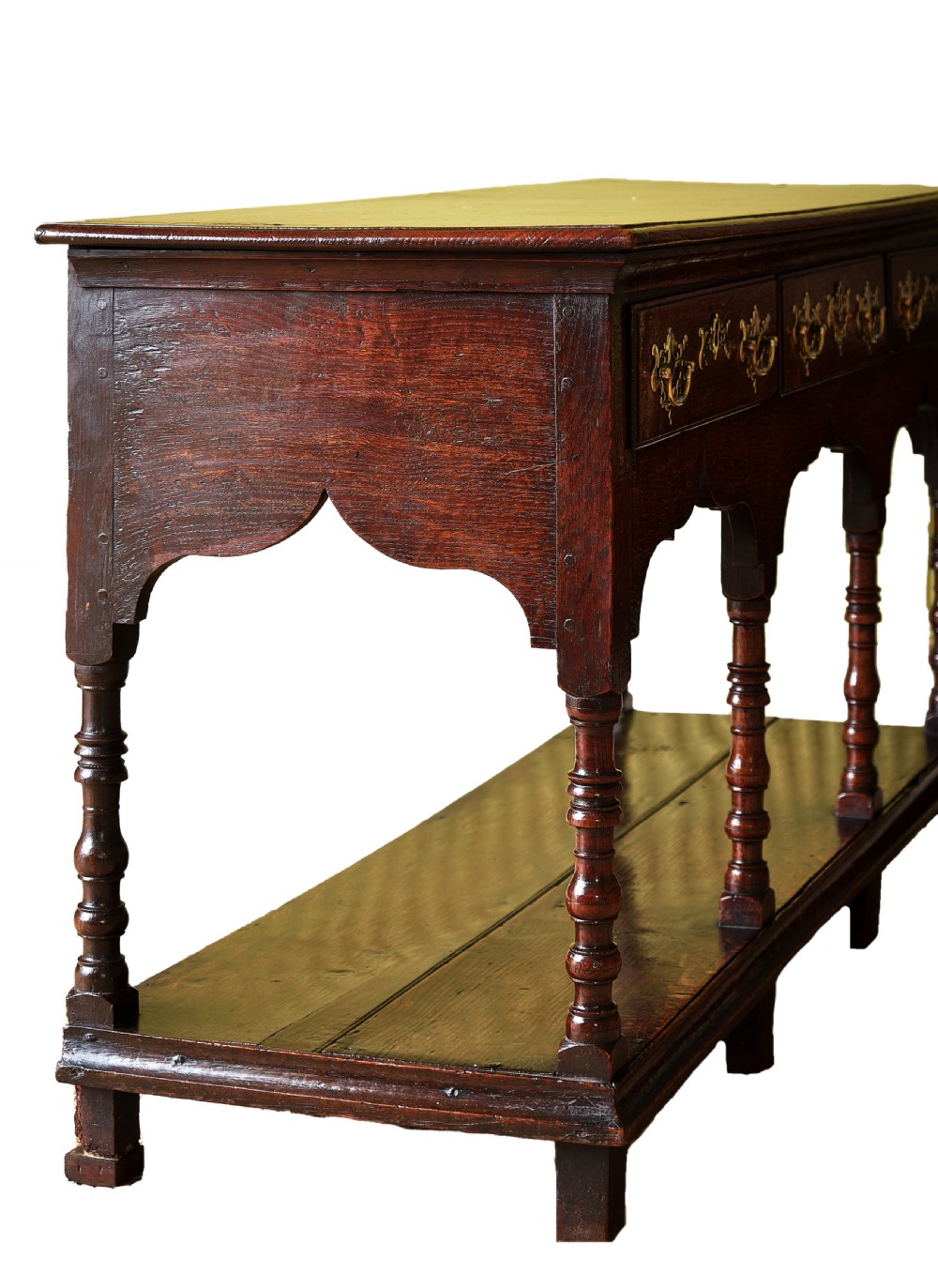 Fine Early Georgian Welsh Oak Low Dresser View VI