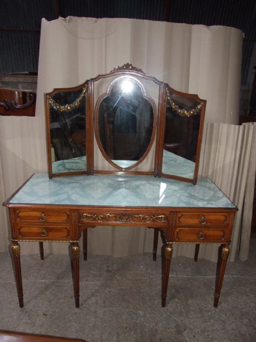 French Walnut Ladies Dressing/vanity Table