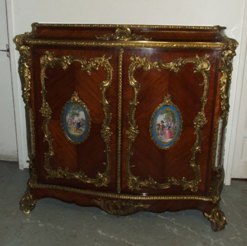 French Rosewood Serpentine Credenza/ Side Cabinet