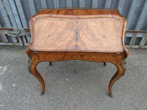 A Quality French Serpentine Ladies Bureau De Dame