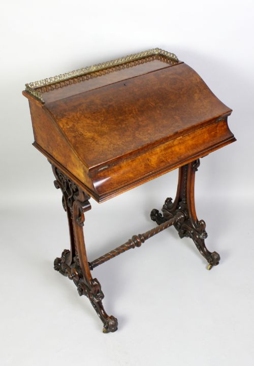 A Victorian Burr Walnut Ladies Writing Bureau/davenport
