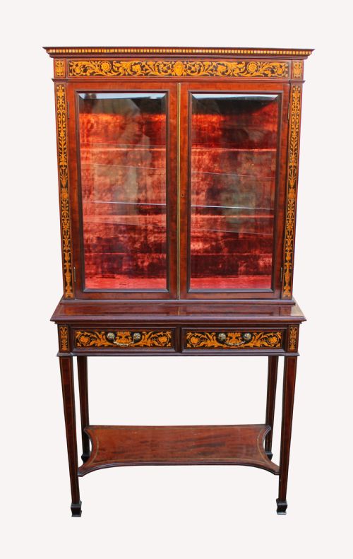 A Beautiful Fine Quality Victorian Side Cabinet in Plum Pudding Cuban Mahogany