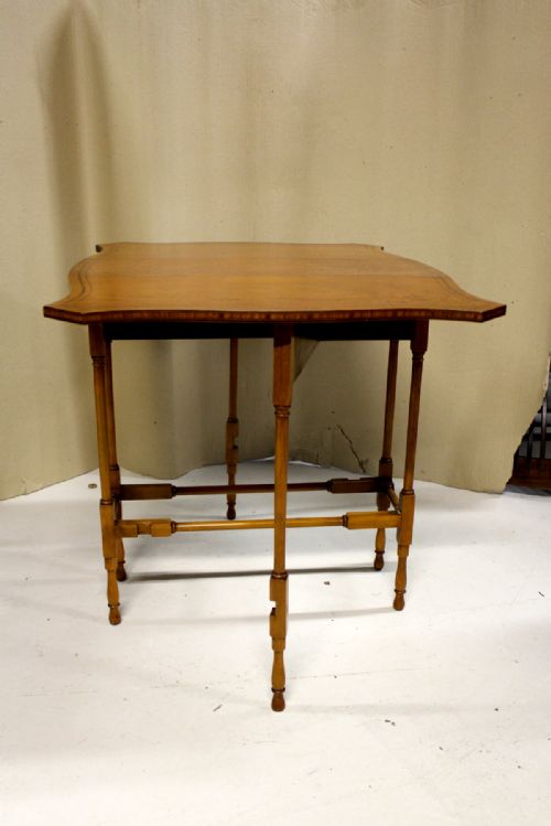 A SATINWOOD PEMBROKE TABLE - ADDITIONAL PHOTO 2