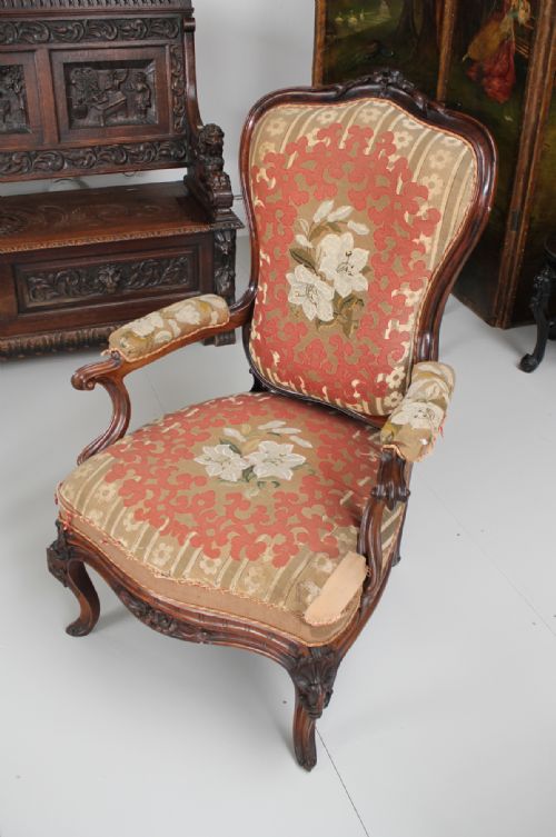 A BEAUTIFUL FRENCH CARVED ROSEWOOD ARMCHAIR - ADDITIONAL PHOTO 1