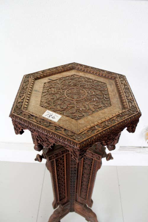 A PRETTY CARVED ORIENTAL STAND - ADDITIONAL PHOTO 6