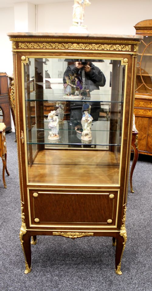fig 2. A 19TH CENTURY FRENCH MAHOGANY VITRINE CABINET ATTRIBUTED TO PAUL SORMANI
