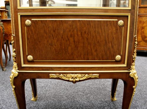 fig 3. A 19TH CENTURY FRENCH MAHOGANY VITRINE CABINET ATTRIBUTED TO PAUL SORMANI
