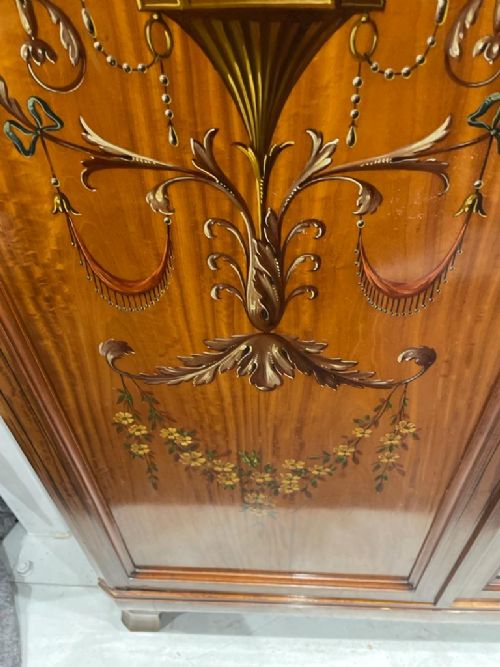 fig 4. A BEAUTIFUL EDWARDIAN SATINWOOD PAINTED WARDROBE
