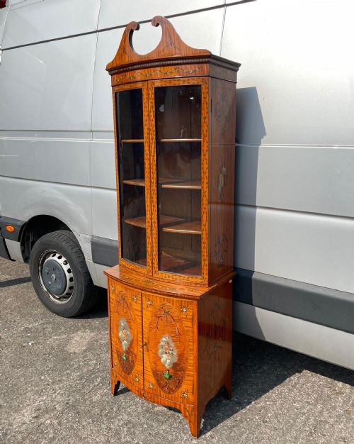 fig 1. A BEAUTIFUL SATINWOOD PAINTED BOOKCASE