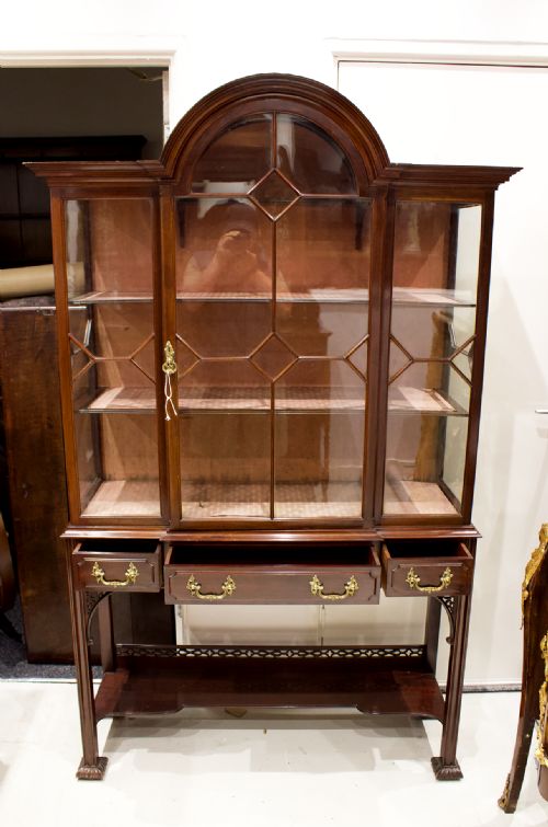 fig 1. A Beautiful Mahogany Chippendale Style Display Cabinet