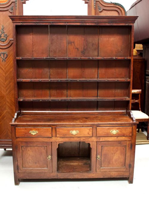 A Beautiful Country House Welsh Oak Dresser
