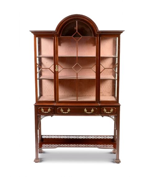 A Beautiful Mahogany Chippendale Style Display Cabinet