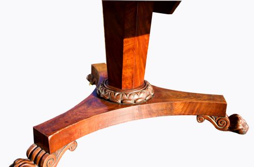 fig 2. Victorian Flamed Mahogany Loo Table