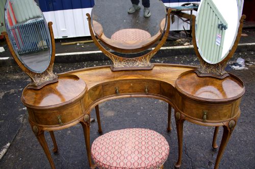 fig 4. Stunning Antique Walnut Kidney Shaped Mirror Back Dressing Table & Stool