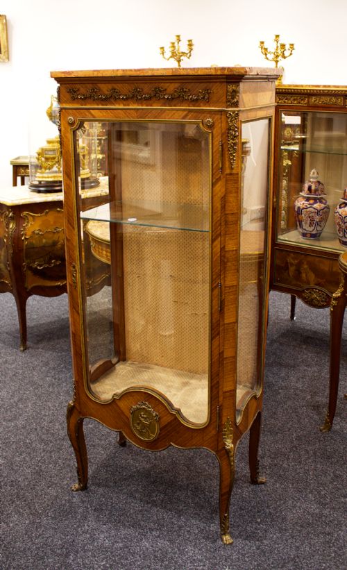 STUNNING ANTIQUE FRENCH KINGWOOD MARBLE TOP VITRINE CABINET - ADDITIONAL PHOTO 2