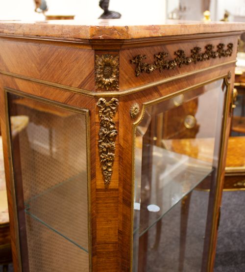 STUNNING ANTIQUE FRENCH KINGWOOD MARBLE TOP VITRINE CABINET - ADDITIONAL PHOTO 4