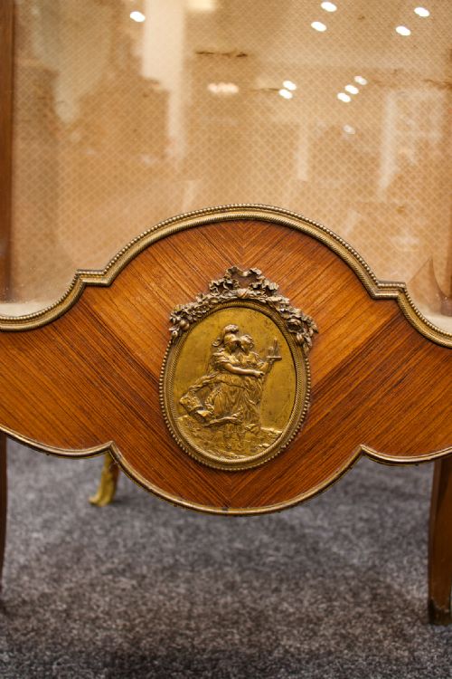 STUNNING ANTIQUE FRENCH KINGWOOD MARBLE TOP VITRINE CABINET - ADDITIONAL PHOTO 6