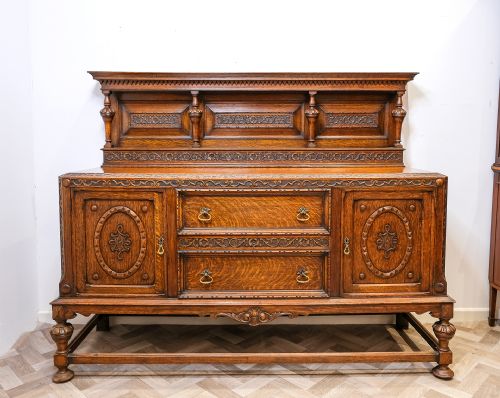 ANTIQUE CARVED OAK DINING SUITE TABLE 6 CHAIRS SIDEBOARD SIDE TABLE - ADDITIONAL PHOTO 2