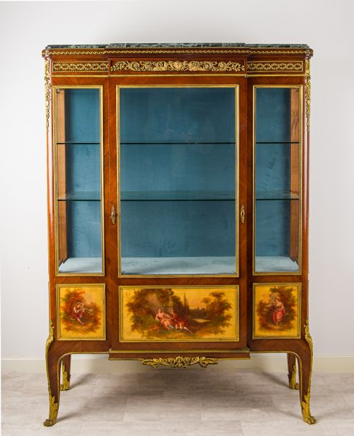 EXCEPTIONAL FRENCH KINGWOOD VERNIS MARTIN ORMOLU MOUNTED VITRINE CABINET IN THE MANNER OF FRANOIS LINKE - ADDITIONAL PHOTO 7