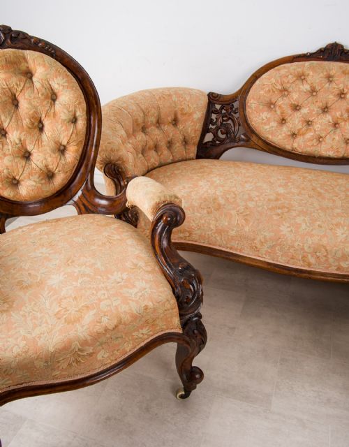 ANTIQUE VICTORIAN CARVED WALNUT 3 PIECE SUITE SETTEE PAIR OF CHAIRS - ADDITIONAL PHOTO 5