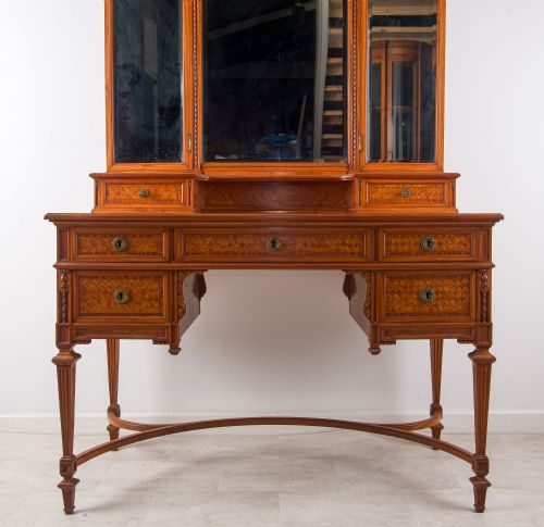 fig 1. Edwardian Satinwood Dressing Table with Mirror Back