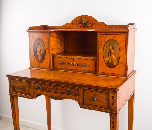 FINE EDWARDIAN SATINWOOD HANDPAINTED WRITING DESK CIRCA 1900 - ADDITIONAL PHOTO 4