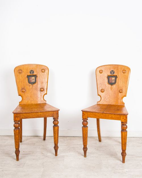 ANTIQUE PAIR OF OAK HALL CHAIRS WITH HERALDIC SHIELD BACKS - ADDITIONAL PHOTO 1