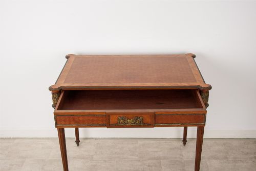 FINE ANTIQUE FRENCH KINGWOOD WRITING TABLE WITH ORMOLU MOUNTS LOUIS XVI STYLE - ADDITIONAL PHOTO 3