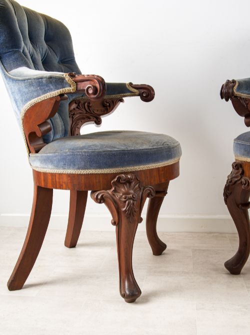 PAIR OF ANTIQUE CARVED MAHOGANY LIBRARY ARMCHAIRS - ADDITIONAL PHOTO 5