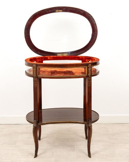 ANTIQUE FRENCH MAHOGANY BIJOUTERIE DISPLAY TABLE WITH GLASS TOP ORMOLU MOUNTS C1900 - ADDITIONAL PHOTO 2